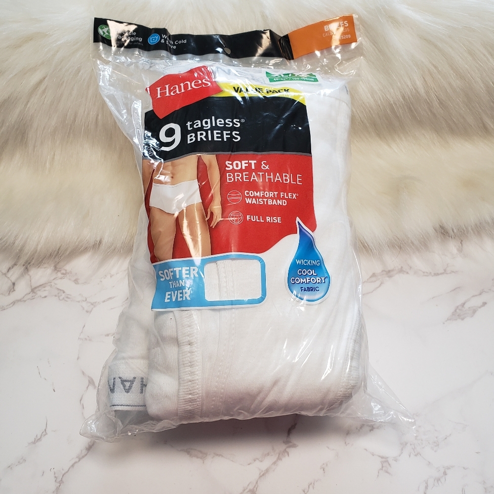 Hanes Value Pack Men's Tagless Briefs.